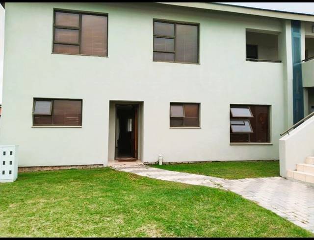 2 BEDROOM TOWNHOUSE FOR SALE IN PENINA PARK EXT 2
